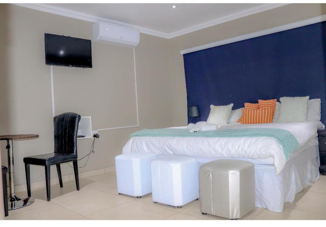 Esther Palace Thohoyandou Extérieur photo